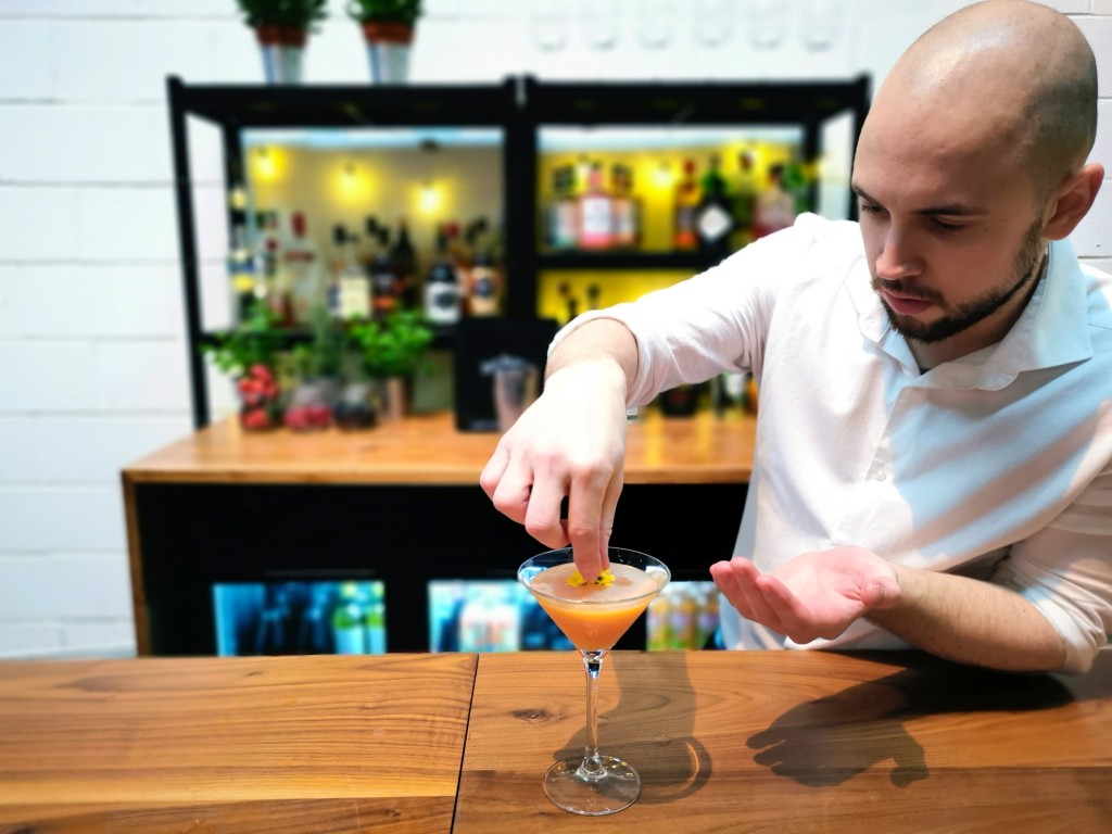 mobile cocktail bar pornstar martini